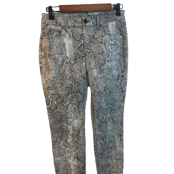 đť…şwhbm High-Rise Sculpt Snake-Print Skinny Jeans Size 2 Short New - Picture 4 of 11